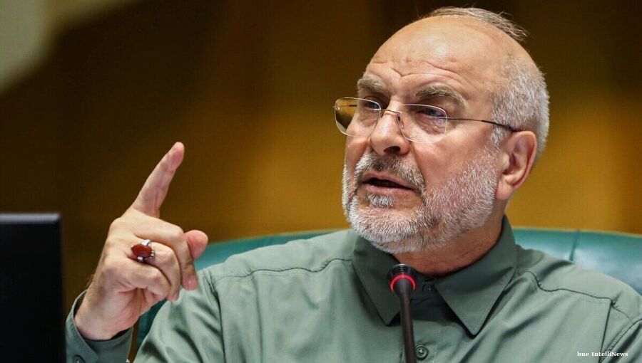 Iran threatens regional energy infrastructure if US hits its bridges, power plants