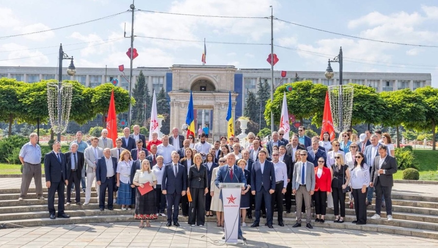 Pro-Russian Patriotic Bloc narrowly ahead of pro-EU PAS in new Moldovan poll