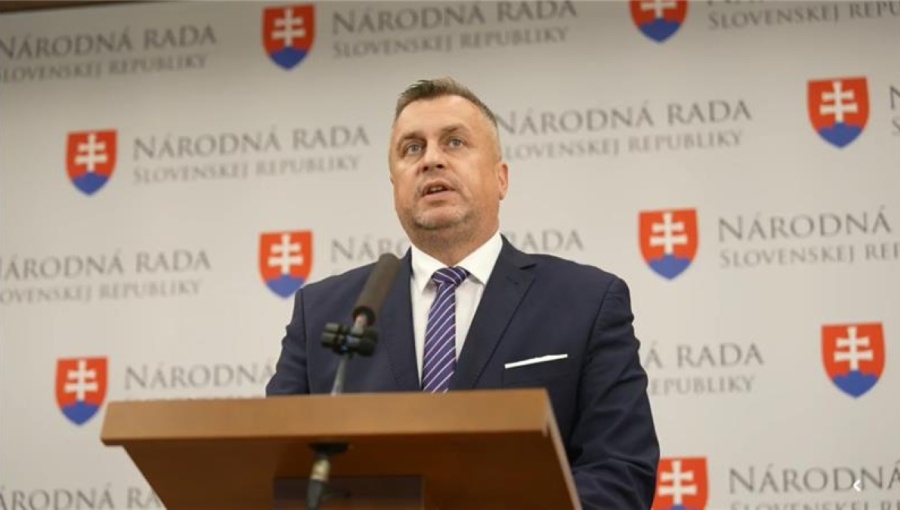 Slovak parliament passes resolution against anti-Russian sanctions after opposition boycott backfires