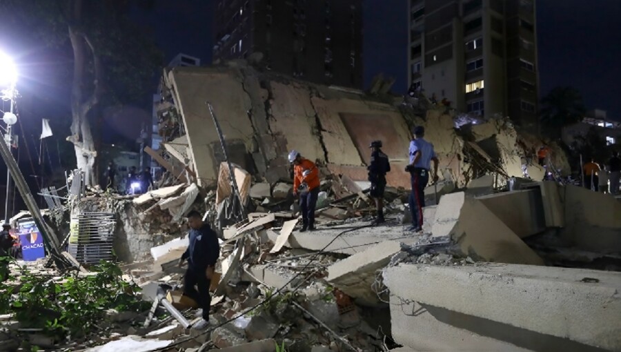 Venezuela earthquake death toll rises to 589 as rescuers race against time