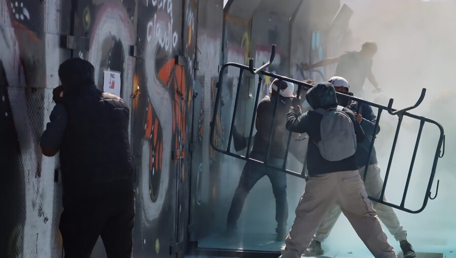 Mexico's Gen Z protest draws older crowd as violence mars rally